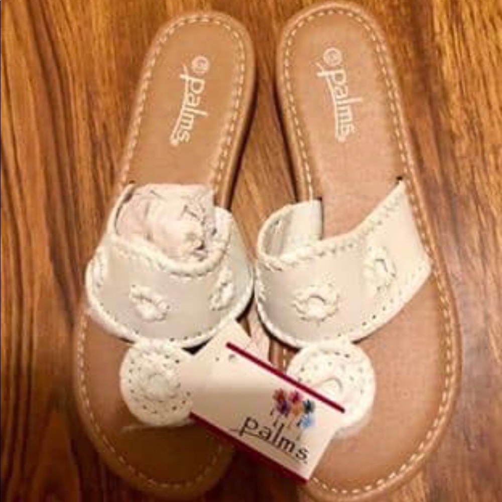 Women’s white sandals 6.5